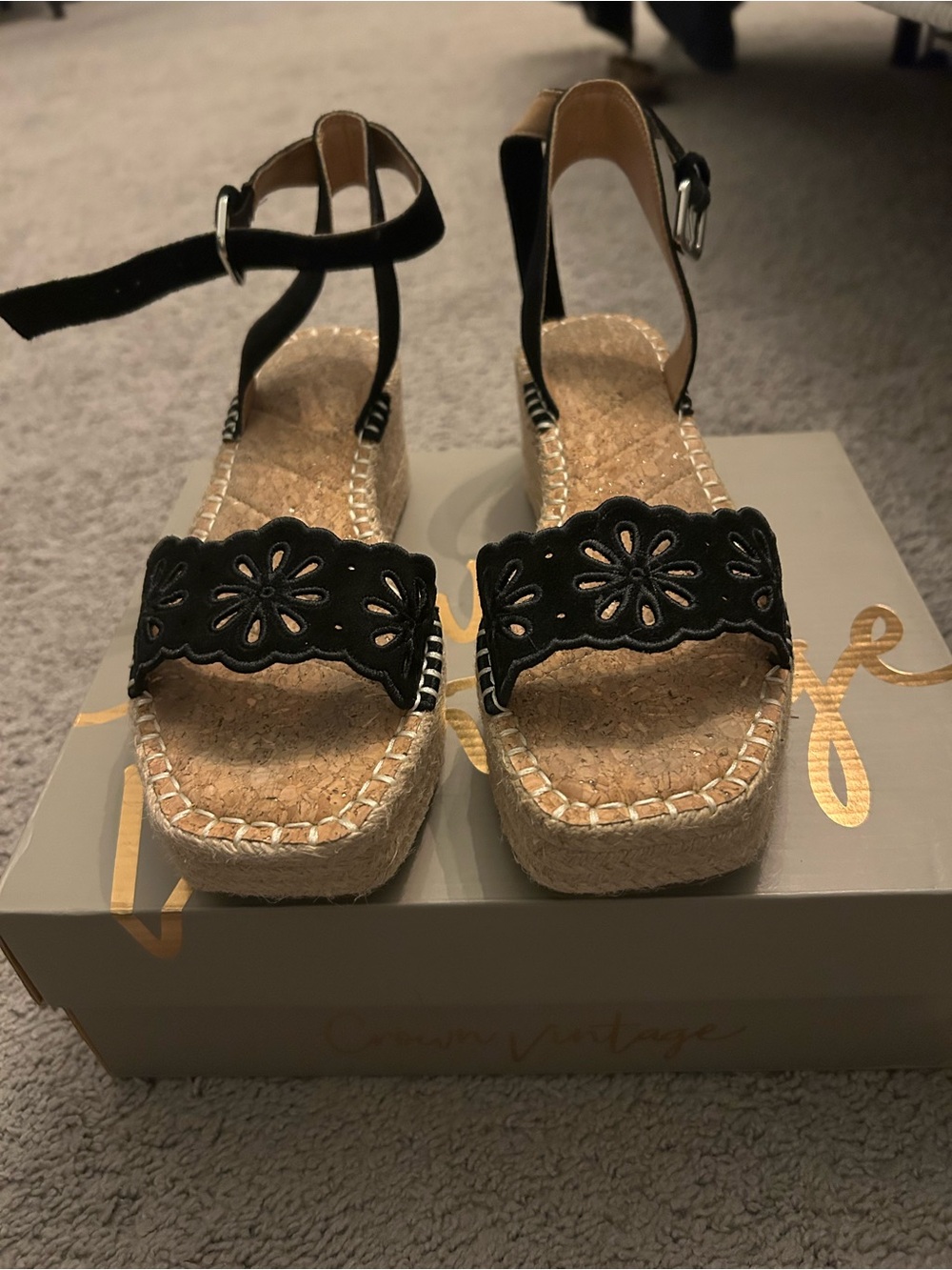Crown Vintage Black Floral Platform Espadrille Sandals Women’s Size 8